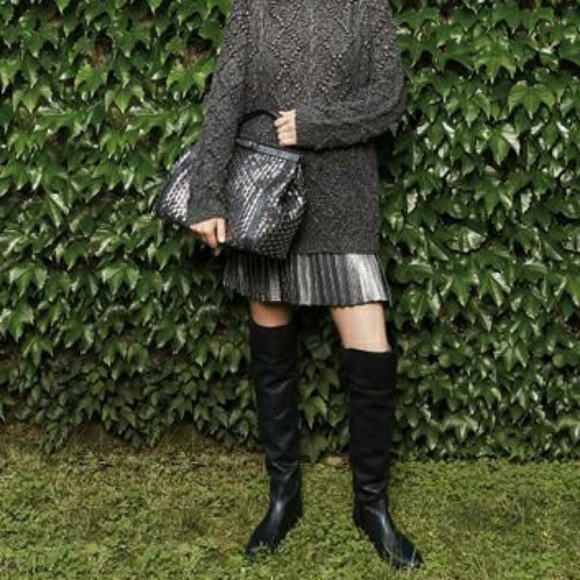 Authentic Tory Burch Simone Suede👢🛍 - Picture 7 of 7